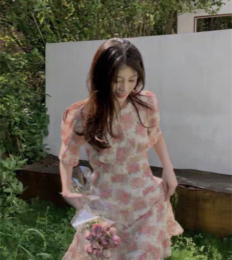 包邮LXLILIUM绣花连衣裙 M码 购买...