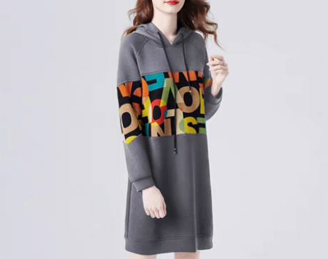 包邮全新减龄运动风印花卫衣裙，春秋新款连帽...