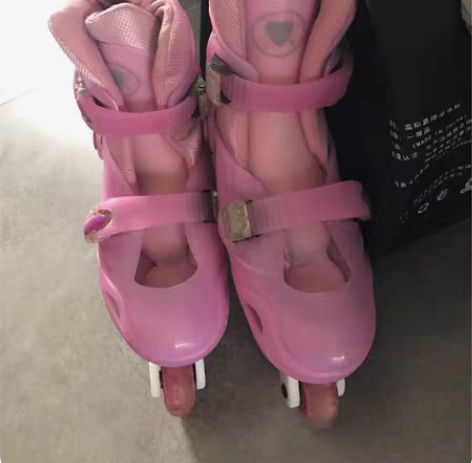 隆峰直排旱冰鞋如图，买来学旱冰的，结果买来...