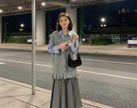 转卖早秋盐系穿搭女法式高级感名媛港风复古c...