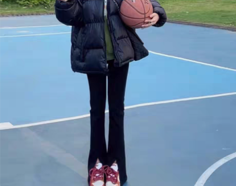 转卖黑色开叉牛仔裤女秋冬2022年新款爆款...