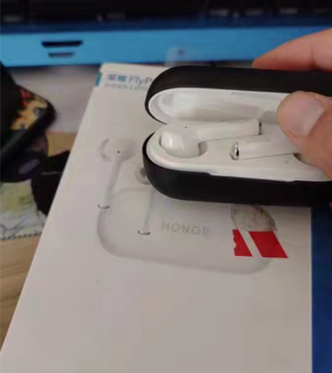 包邮荣耀FIYPods3耳机，自己使用，包...
