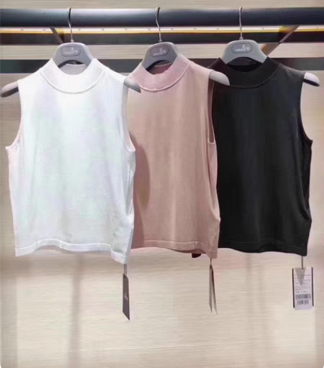 允硕新款无袖背心、假一赔万 感兴趣的话点“...
