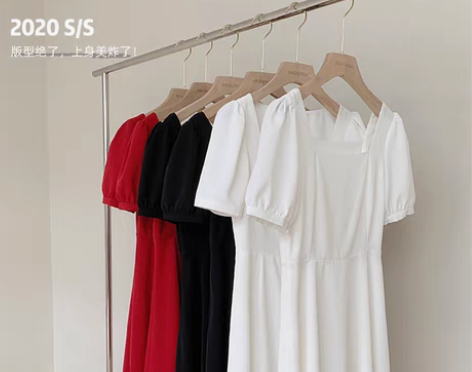 转卖【全新带吊牌】南瓜谷 红与黑裙~连衣裙...