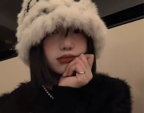 转卖兔毛针织毛绒帽女秋冬季毛茸茸虎头醒狮渔...