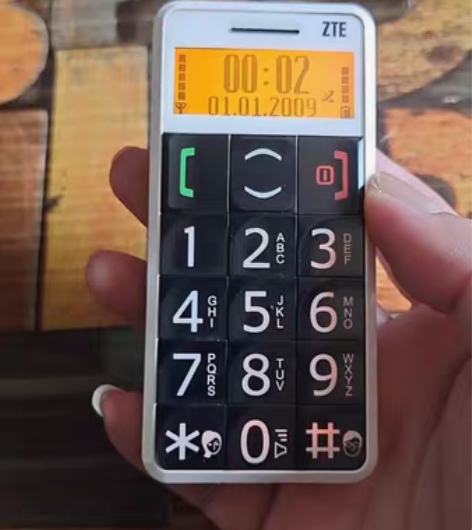 中兴s302，打接正常，机码一致，按键正常...