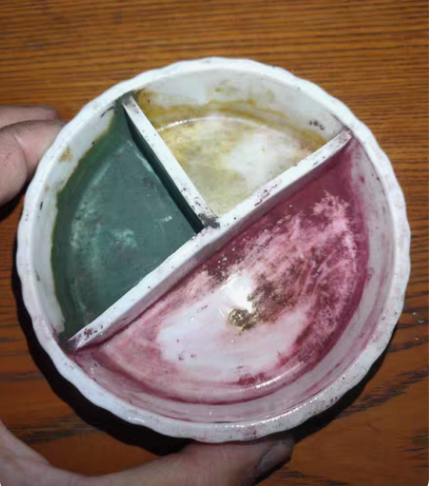 出闲置，调色盘使用时间长但是没磕碰，只是不...