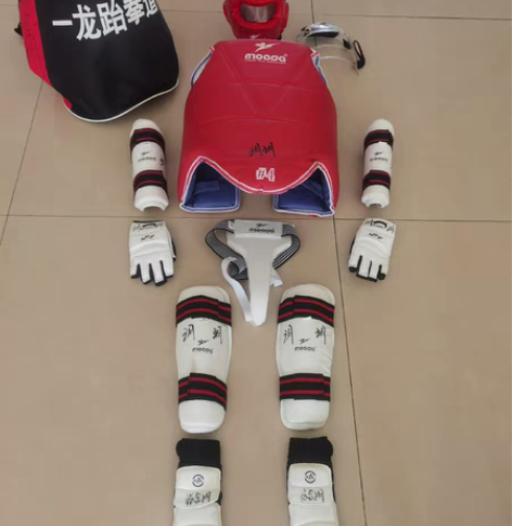 包邮跆拳道护具六件套,一龙跆拳道馆购买,专...