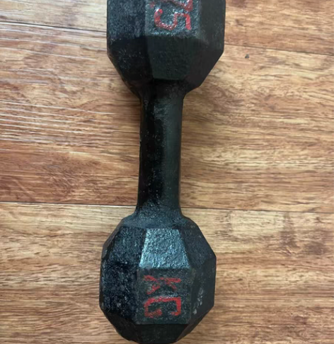 钢制哑铃7.5kg一个 非水泥哑铃，同重量...