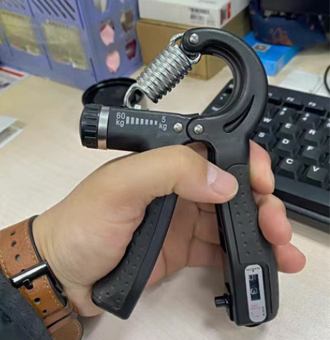 包邮捡漏9.68包邮全新自动计数握力器训练...
