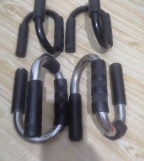 俯卧撑支架，一对6块，四个10块钱。 感兴...