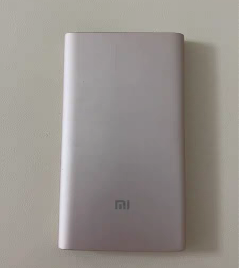 包邮小米充电宝，便宜转让了。正常使用没问题...