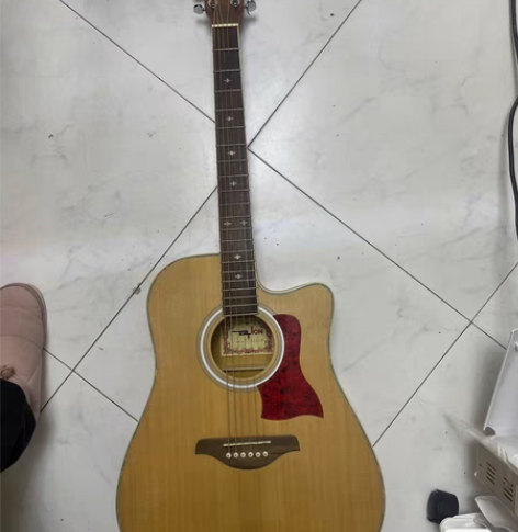 拓声吉他toption,六七百买的,琴弦锈...