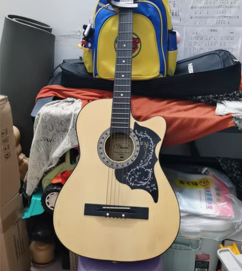 闲置吉他8成新，自提（地址：天河区棠东地铁...
