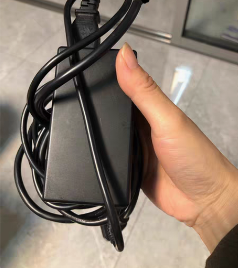 惠普战66笔记本电脑适配器 参数见图片 感...