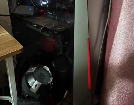 七彩虹（Colorful）iGame M6...