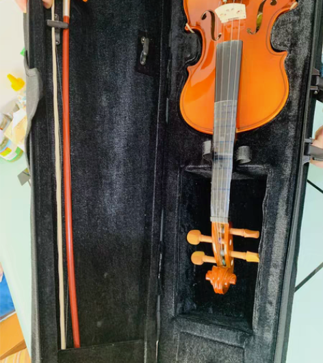 转卖出售全新红棉1/2小提琴,送价值200...