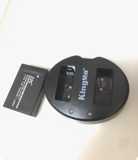 包邮佳能RP电池一个和充电器，LP-E17...