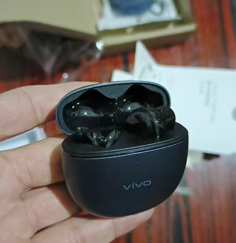 vivo tws air充电仓,耳用着不见...