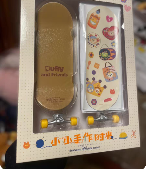 包邮【3折全新】达菲手作滑板 感兴趣的话点...