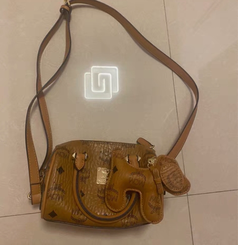 mcm小号 几乎全新 无使用痕迹 感兴趣的...