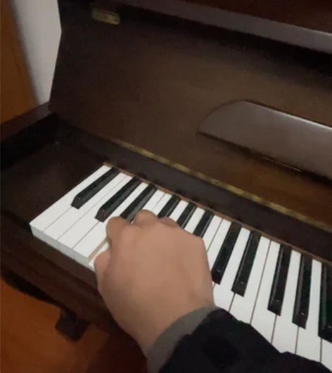 英昌e118 韩国进口钢琴 品相新，音色好...