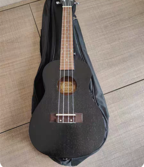 尤克里里 感兴趣的话点“我想要”和我私聊吧...