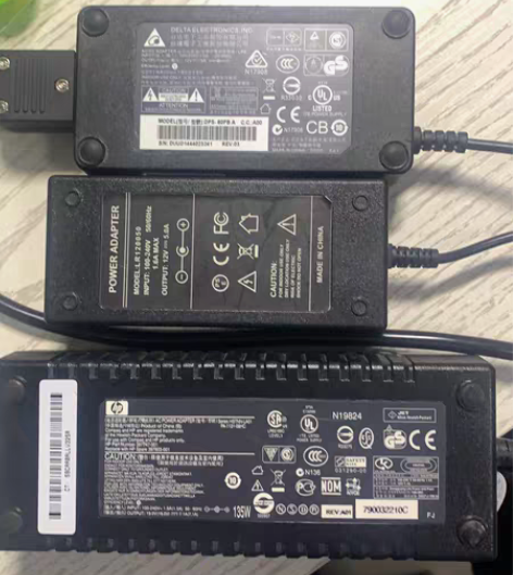 三个dc电源。 上面两个是60w。 下面那...