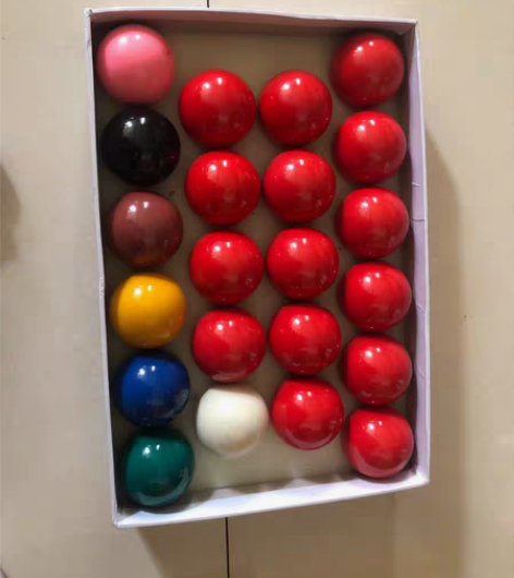 9.5成新斯诺克台球一副 感兴趣的话点“我...