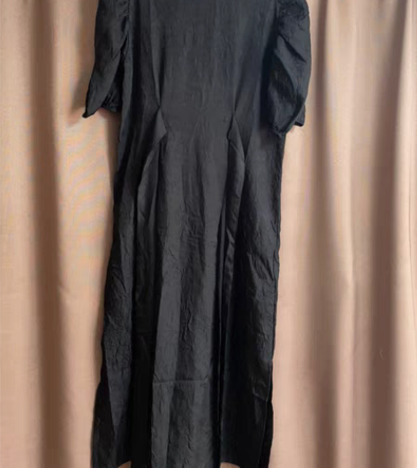 包邮尚都比拉连衣裙m，就穿了一次 感兴趣的...