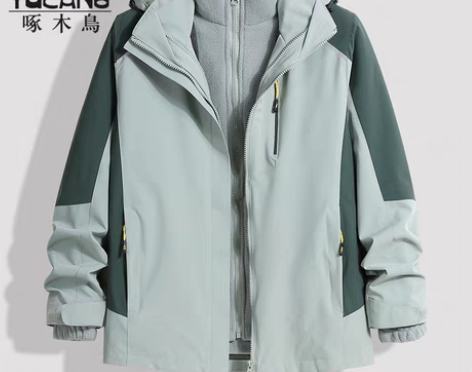 转卖啄木鸟冲锋衣男女三合一可拆卸外套秋冬季...