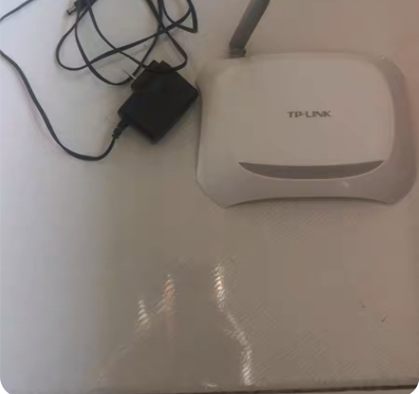 TP LINK  无线宽带路由器，猫 感兴...