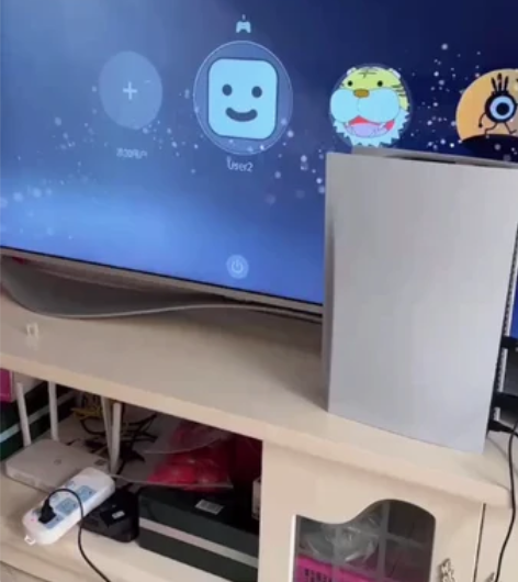 送3个游戏,国行双手柄,几乎全新无磕碰 带...