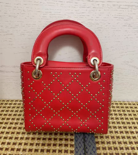 手提包、斜背包 结婚用的包,有喜气 Ps...