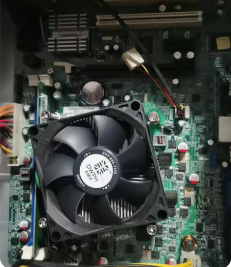 电脑h61主板送亮机u散热器，ddr3 1...