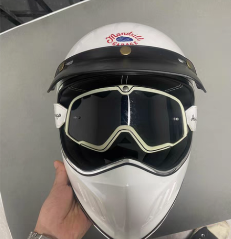 复古全盔带镜片，戴了两次无磨损 感兴趣的话...