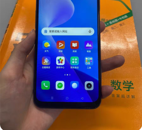 出个人一手realmeq3，6+128g，...