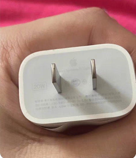 【个人闲置】大学生因为换了手机现出闲置多余...