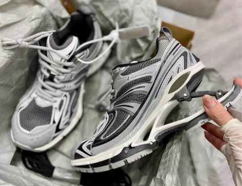 转卖牛皮版~悬浮巴黎弹簧鞋厚底内增高老爹鞋...