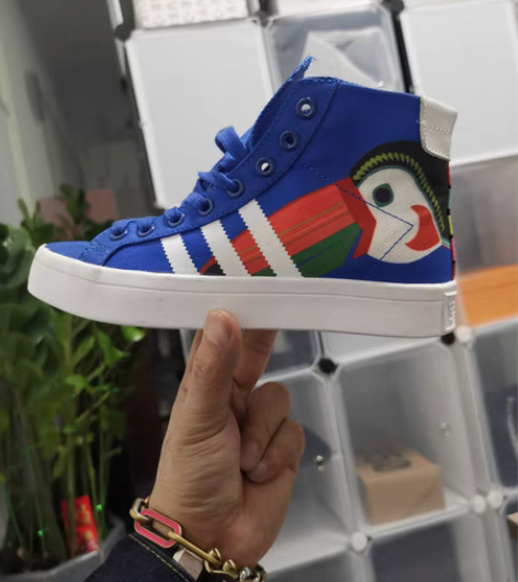 包邮公司办公捡漏一双断码AD同款高帮女板鞋...