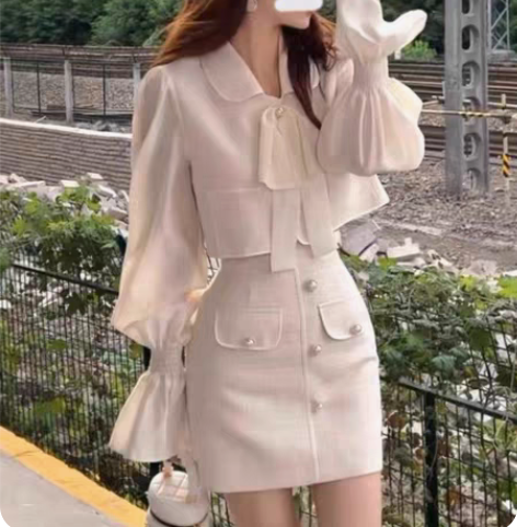 包邮奶白色小香风套装 一套s码全新仅试穿！...