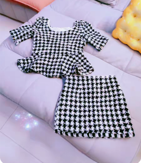 小香风套装 9.9新，仅试穿一次，s码（9...