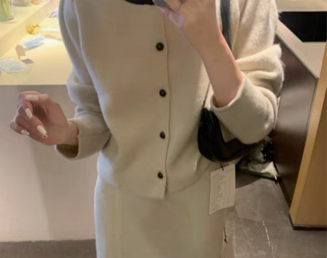 转卖【礼遇价】秋冬富家千金减龄小香风名媛气...