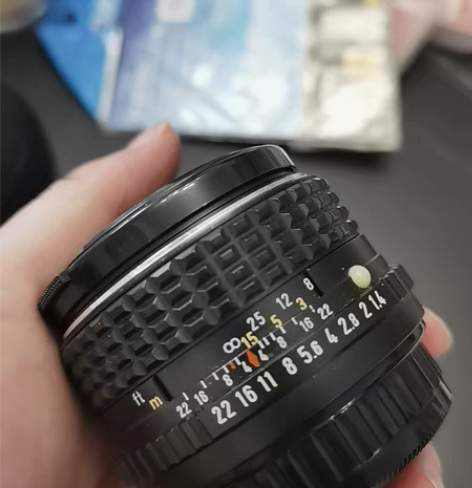 宾得m50 f1.4 微灰??明显使用痕迹...