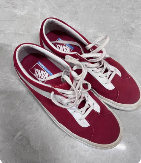 VANS Bold Ni红白 鞋内侧轻微开...
