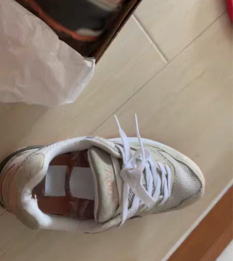 新百伦999  限量樱花粉 36码 正品，...