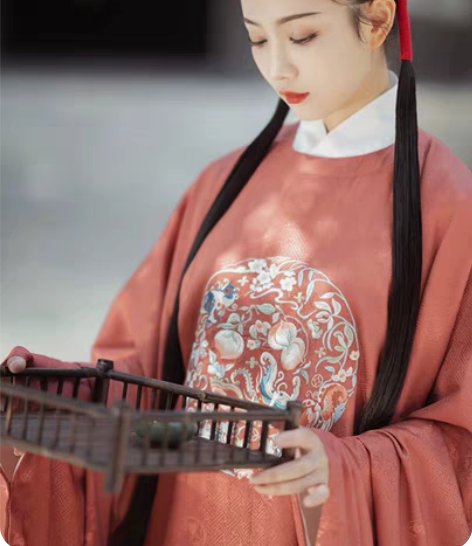 包邮兰若庭一套出：如约绛朱丹红圆领大襟s码...