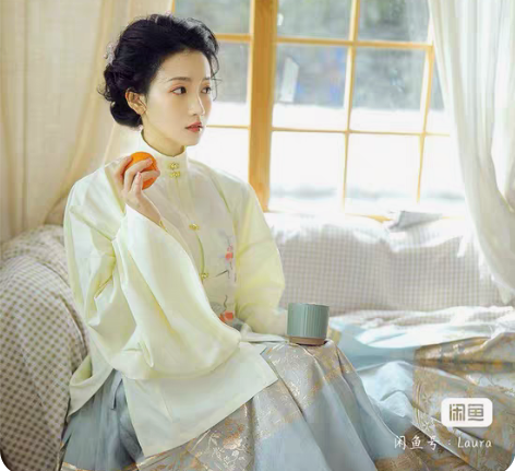 兰若庭 汉服 仅试穿，没机会穿出去 望水云...