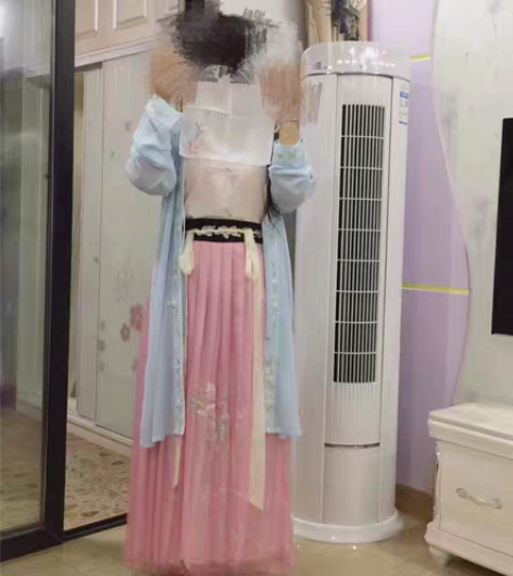 包邮南雅集褙子L码，裙子M码，穿着那个白色...