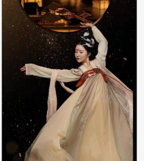 转卖［顺丰包邮］都城南庄汉服 闻染唐风 长安十二时辰联名款渐...